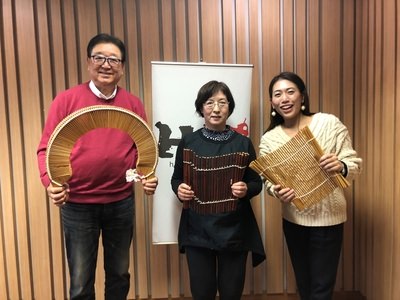 南京玉すだれ　硬質孟宗竹　径 6ミリ×長さ285ミリ　52本組　上級者用 古典芸能南京玉すだれ 仙助流 佐久間千代美さん | 広島FM【公式】