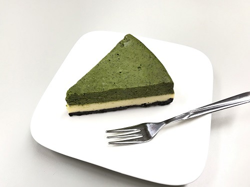 一度味わってほしい！濃ゆい抹茶のチーズケーキ！